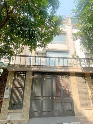cho thuê biệt thự kđt mỹ đình. dt 160m2, 4 tầng, full điều hòa, view vườn hoa. ô tô đỗ thoải mái