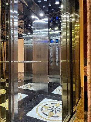 bán nhà nguyễn sơn 50m2 5 tầng thang máy, ô tô vào nhà, full nội thất