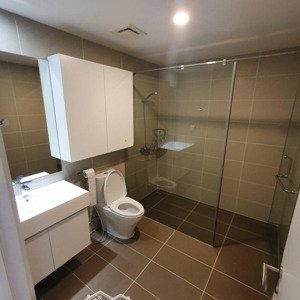 cho thuê căn hộ cc kosmo tây hồ, 33 triệu, 168m2, view trọn hồ tây