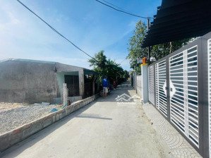 chính chủ bán lô đất ô tô tới đất- dương sơn- hoà tiến, vị trí gần sân banh, gần trường, gần chợ,