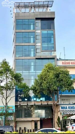 cho thuê tòa nhà 7 lầu, 2 mặt tiền võ văn kiệt, giá 180 triệu/tháng