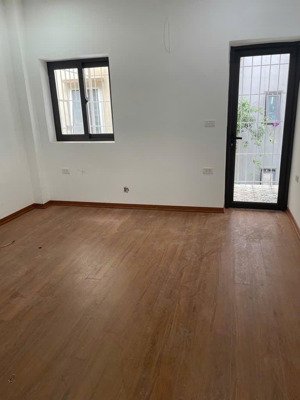 căn hộ tập thể phố trần quốc hoàn, dịch vọng, cầu giấy 100m2 4.15 tỷ