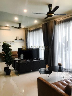 "hiếm" tuyệt phẩm 2pn tầng trung tháp 4 bán nhanh 12 tỷ 5 bao trọn, sẵn sổ hồng và hđt giá 40 triệu