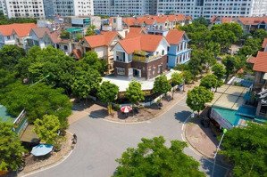 cô chú giá sư bán rẻ nhất lô biệt thự bán đảo linh đàm, 180m2, sổ đỏ, đường kinh doanh, giá 46 tỷ