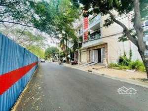bán lô đất 5x16m đường số 4 kdc phú mỹ chợ lớn, quận 7. giá 11.8 tỷ. lh em trang