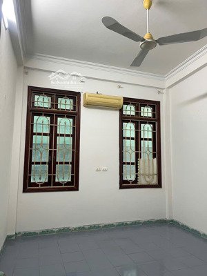 chính chủ cho thuê nhà riêng 4 tầng, ngõ 5 hoàng sâm, 3pn, 3 wc, ô tô vào tận cửa