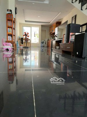 bán gấp nhà mt đường 12, tam bình 190.3m2 9.4 tỷ thương lương lh xem nhà 