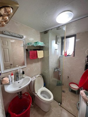 bán nhà tập thể sổ to khu thành công