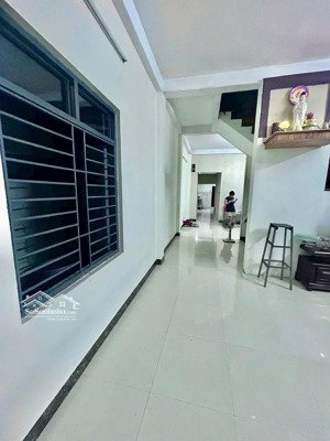 cần bán nhà kiệt yến nê - hoà tiến - cách đường nhựa 10m