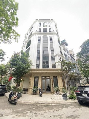 cực phẩm nhà đẹp hà đông, lô góc 7 tầng thang máy, full nội thất. 23,9 tỷ, 67m2
