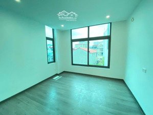 chính chủ bán nhà riêng ngõ 145 quan nhân, diện tích 30 m2 x 6 tầng, thang máy. giá 7,9 tỷ