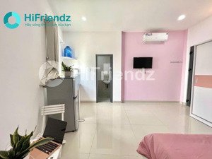 chính chủ gửi studio cửa sổ thoáng mát ngay đh văn lang qua 5p, hutech qua 3p