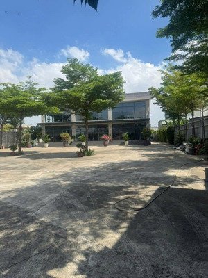 bán nhà riêng trục đường lớn thủ đức dt: 1,808.7m2, thổ cư 332.2 m2.