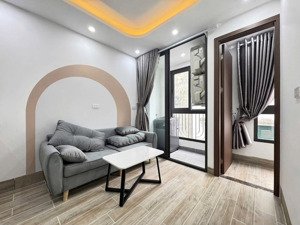 lõi đống đa - 7 tầng thang máy - kinh doanh tấp nập - dòng tiền đét