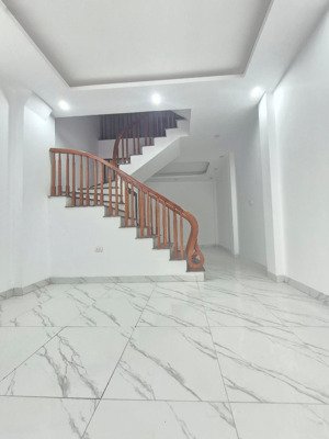 bán nhà yên nghĩa, hà đông, 32m2, 4,5tầng đẹp, 3ngủ, đường rộng cách 10m ra ô tô tránh, giá rẻ nhất