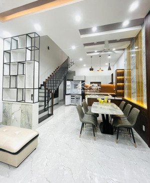 bán nr 3pn, 3wc, 100m2 tại trần kim xuyến, 7,3 tỷ, view đẹp