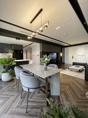 tôi chính chủ cần bán căn hộ 3 ngủ 2 vệ sinh toà tây hà tower, 122m2, full nội thất đẹp, về ở ngay