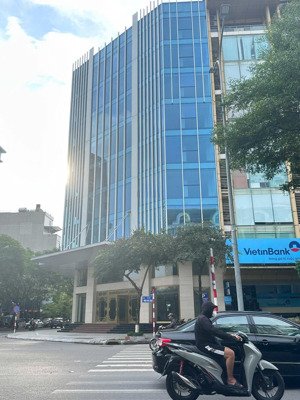 chính chủ cho thuê tòa nhà lô góc 10 tầng mặt phố trần thái tông dịch vọng hậu ( có chả phí mg )