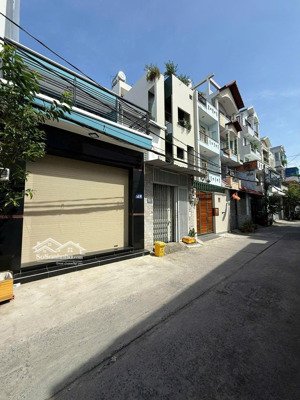 nhà mới 2 tầng, hẻm 6m, tân phú, giá 5 tỷ 3 thương lượng. liên hệ 