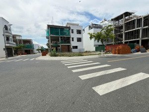 lô góc 111m2 khu đô thị vcn phước long 2 - trục đường kinh doanh sầm uất nhất bậc nhất - 11 tỷ.