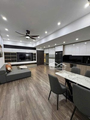 cần bán căn hộ rộng đẹp vp3 bán đảo linh đàm. diện tích: 92.3m2 3pn, lh: 