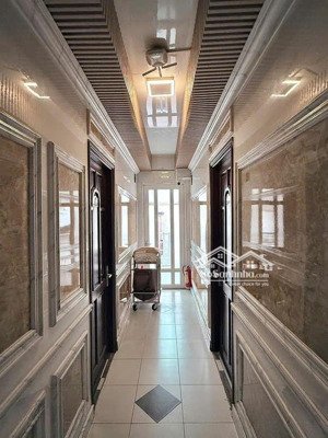bán khách sạn 8 tầng khu k300 - nguyễn thái bình, p. 12, 27 phòng, 37.9 tỷ