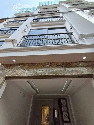 quan hoa - cầu giấy nhà mới 6 tầng - dt 40m2 thang máy mới - ngõ nông thẳng rộng - giá nhỉnh 11 tỷ
