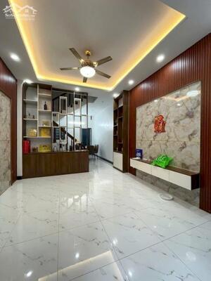 BÁN NHÀ HOÀNG MAI, GẦN MẶT NGÕ ĐƯỜNG Ô TÔ THÔNG, 4 TẦNG NỞ HẬU, NỘI THẤT CỰC ĐẸP.