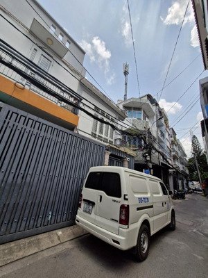 bán nhà phường tân hưng quận 7. nhà 3 tầng. mặt tiền kinh doanh đường xe tải. cạnh himlam. 10.9tỷ