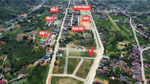 đất đấu giá nằm giữa trung tâm huyện, ngay sát trường mầm non ,cấp 1.2.3, bệnh viện......