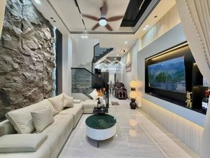 cần bán ngay, hoa hậu phố ngọc lâm 35m2 x 5tầng nhỉnh 7tỷ có tl