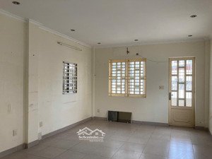 bán mặt tiền 22 phó đức chính, phường 1, quận bình thạnh