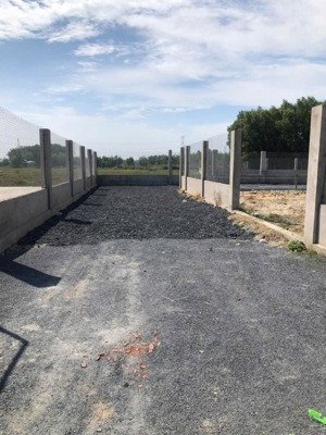 đất khu dân cư 3 mặt giáp nhà , kẹt tiền bán nhanh