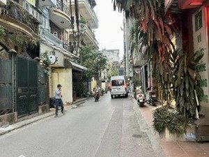 tài chính 18 tỷ - bán gấp nhà phân lô tố hữu - ô ô tránh kinh doanh - 30m thẳng tắp ra phố 5t kcbt