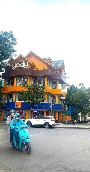 bán nhà góc 2 mặt tiền đường võ thị sáu, 10x18m, 3 tầng, xây mới cao tầng, sẵn 130 triệu/th, 50 tỷ