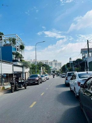 lô góc mặt tiền liên phường hiệp thành - phú lợi . vị trí kinh doanh 12x45 thổ cư 160m