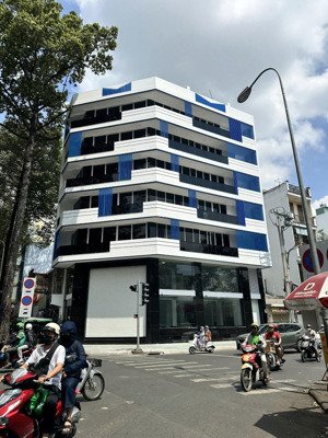 cho thuê tòa nhà 2mt hầm 7 tầng thang máy nguyễn chí thanh quận 10- 8x18m khu phòng khám bênh viện