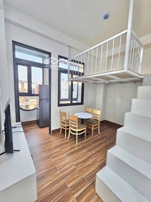 duplex mới! đắc địa vô cùng - full nội thất xịn xò - đón nắng bình minh cực thoáng ngay quận 9