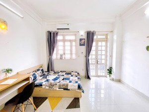 căn hộ ban công siêu thoáng ngay tại trần nhân tôn gẫn ngã bảy lý thái tổ trung tâm quận 10