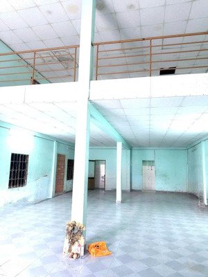 cho thuê kho xưởng 7x16m, gác 7x13m, hẻm 7m, điện 3pha, giá 10tr