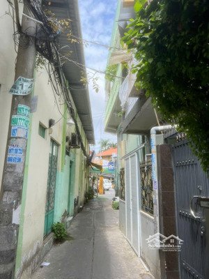 cần tiền bán gấp nhà hẻm cụt 844n lạc long quân p.9 quận tân bình chỉ 2.2ty