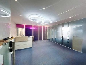 cho thuê văn phòng tại cầu giấy, 14$ / m2, 200 m2, full nội thất, vào ngay