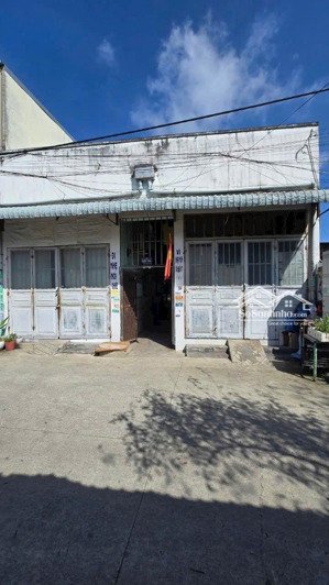 nhà 8.8x35m, có 10 phòng hẻm nguyễn thị thử, gần ub xã xuân thới sơn mới