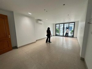 cho thuê văn phòng gần the manor central park, 45m2/tầng, thông sàn