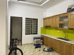bán nhà hoàng ngân - nguyễn ngọc vũ, cầu giấy. 65m2 x 4 tầng cực đẹp, ngõ thông, kinh doanh nhỏ