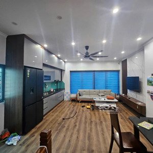 chào bán 1 căn dân xây đơn lập, vỉa hè, mặt đường oto tránh tại hoa lâm, long biên