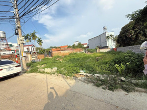 bán 130m trục chính thôn 2 tân xã sát vách đh fpt và kcnc hòa lạc giá siêu rẻ