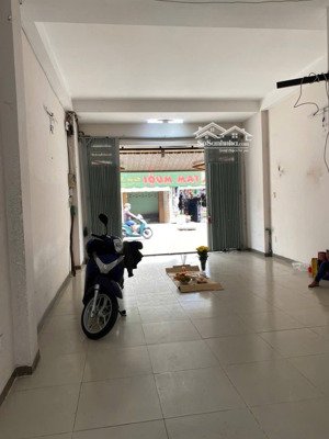 bán nhà mặt tiền phạm thế hiển p3 q8, 4.9x20m, 1 trệt 2 lầu st, đang cho thuê 21tr/tháng