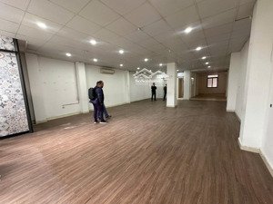 cho thuê văn phòng kim giang dt 150m2/tầng, có ngăn phòng, điều hòa sàn gỗ