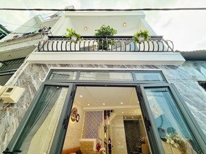 kẹt tiền bán gấp nhà 41m2, thạnh lộc 29, quận 12, cho thuê 8,5 triệu/tháng